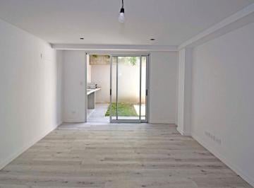Departamento · 57m² · 2 Ambientes · 1 Cochera · Duplex con Jardin Propio y Cochera