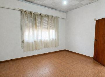 Casa · 75m² · 4 Ambientes · Venta Casa 4 Amb. Lomas de Zamora / Apto Credito
