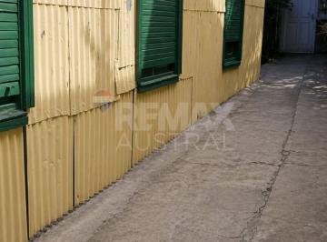Casa · 213m² · 8 Ambientes · Casa Apta Para Edificar en Zona Centro
