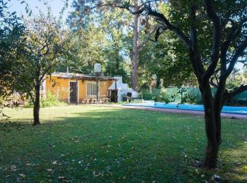 Casa · 1012m² · 2 Ambientes · 3 Cocheras · Quinta en Venta en Glew con Gran Parque