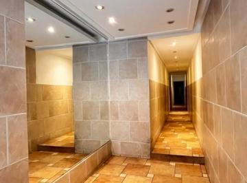 Departamento · 6850m² · 4 Ambientes · Departamento de 4 Ambientes a 100 m del Abasto