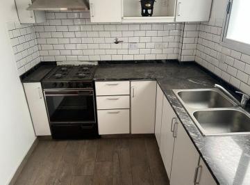 Departamento · 75m² · 3 Ambientes · Depto Semipiso 3 1/2 Av H. Yrigoyen 3500