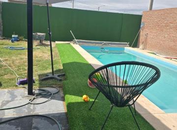 Casa · 169m² · 5 Ambientes · 2 Cocheras · Venta Casa 3 Dorm. en Distrito 30 - Cipolletti.