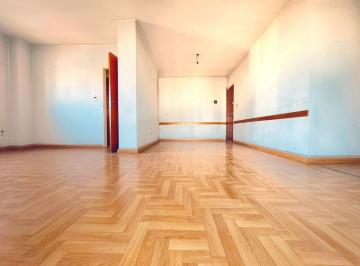 Departamento · 91m² · 5 Ambientes · 1 Cochera · Departamento 3 Dorm. en Venta La Plata