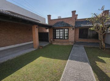 Casa · 90m² · 4 Ambientes · 3 Cocheras · Casa 4 Ambientes Venta Villa Luzuriaga Patio