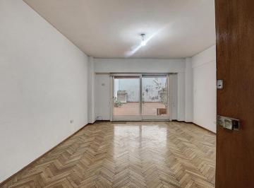 Departamento · 43m² · 2 Ambientes · Dos Ambientes con Patio Propio en Barrio Norte. Luz y Sol. Alto Palermo