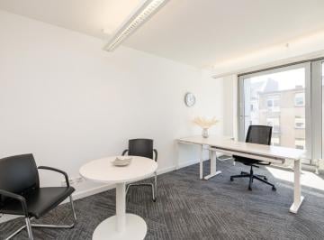 Oficina comercial · 10m² · Acceso Todo Incluido a Oficina Profesional Para 2 Personas en Mendoza, Chacras Park