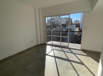 Departamento de 1 ambiente, Flores · Flores Venta Amplios Luminosos y Distinguidos Monoambiente a Pasos de Av Directorio. Posesión Ya!
