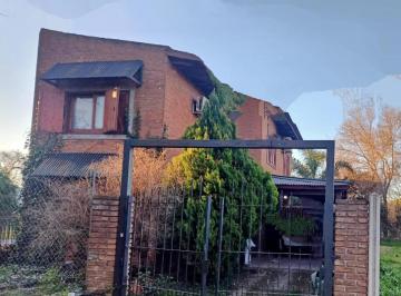 Casa de 4 ambientes, Pueblo Andino · Casa en Andino a 2 Cuadra de La Ruta
