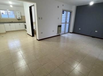Casa · 120m² · 3 Ambientes · 1 Cochera · Se Alquila Duplex en Barrio Nuevo Poeta Lugones