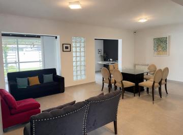 Casa en Alquiler de 5 ambientes Villa Belgrano · Duplex con 250 m² y 3 Habitaciones en Alquiler en Housing Punta Belgrano en Villa Belgrano