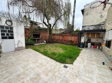 Casa · 85m² · 4 Ambientes · 1 Cochera · Casa 2 Dorm. con Gran Patio, Parrillero y Cochera - Próxima Eva Perón 5500