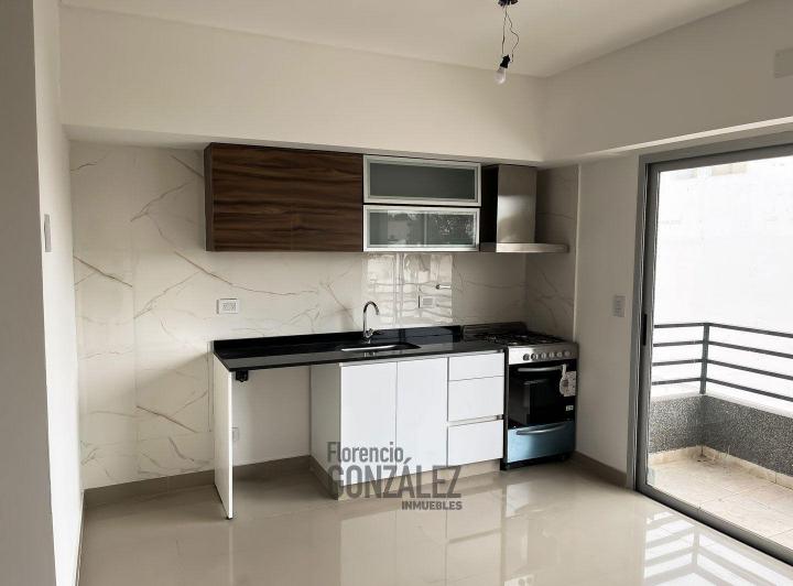Alquilier Departamento 2 Ambientes con Cochera en Liniers