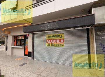 Local comercial · 72m² · Excelente Local en Alquiler Sobre Calle Rivadavia // Planta Baja Planta Alta