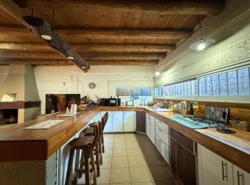 Casa de 4 ambientes, Cruz de Piedra · Casa Quinta en Alquiler en Maipú – Ideal Vivienda con Amplio Taller/depósito