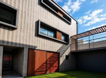 PH · 140m² · 3 Ambientes · 2 Cocheras · PH en Villa Ballester