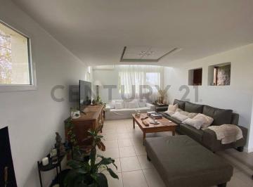 Casa · 310m² · 4 Ambientes · 2 Cocheras · Casa en Venta en Puerto Nizuc de Tres Dorm. con Parque y Pileta en Puerto Nizuc