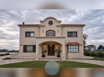 Casa de 6 ambientes, Berazategui · Casa en Venta en Puerto Nizuc (A La Laguna)