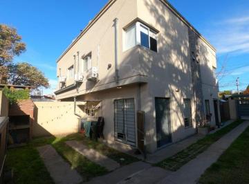 Casa · 70ha · 3 Ambientes · 1 Cochera · Dúplex en Venta de 2 Dorm. C/ Cochera en Monte Grande