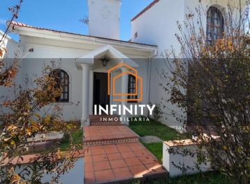 Casa · 350m² · 6 Ambientes · 1 Cochera · Casa en San Luis