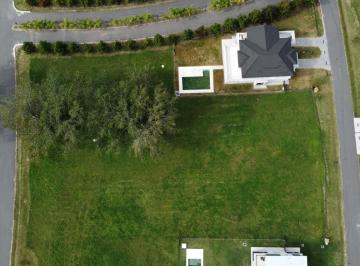 Terreno · 800m² · Lote en Venta en Chateau