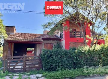 Casa · 134m² · 5 Ambientes · 1 Cochera · Casa en Barrio Pellegrini - Gas Natural