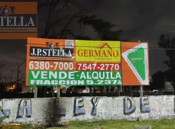 Terreno · 5237m² · Fracción Industrial/comercial 5237 m² Frente a 3 Calles - Villa Luzuriaga