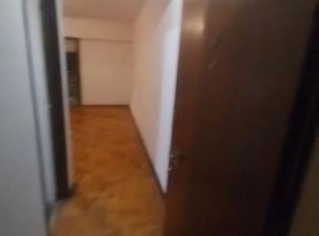 Departamento de 3 ambientes, Belgrano · Departamento 3 Amb. Segundo Piso por Escalera.