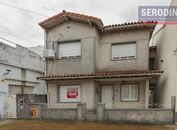 Frente · Casa en Bernal