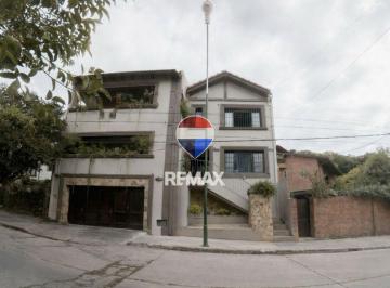 Casa · 486m² · 9 Ambientes · 3 Cocheras · Venta Casa Tres Cerritos 4 Dorm. con Pileta