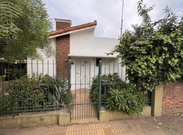 Casa · 114m² · 4 Ambientes · 2 Cocheras · Casa en Lomas de Zamora Oeste
