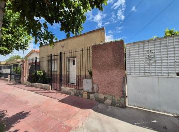Casa · 110m² · 4 Ambientes · 4 Cocheras · Venta de Casa en Paso de Los Andes 545, S. Martín.