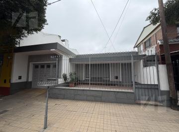 Casa · 158m² · 4 Ambientes · 1 Cochera · Casa en Una Planta 3 Dorm. Garaje Patio Quincho Pileta U$100.000.