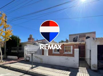 Casa · 180m² · 5 Ambientes · Casa en Venta Cafayate Zona Centro 4 Dorm.