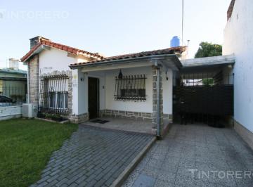 Casa · 150m² · 3 Ambientes · 3 Cocheras · Venta Casa 3amb Garaje Parque Galeria Burzaco Cerca Estacion