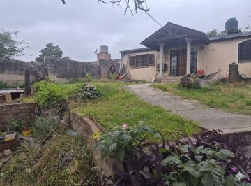 Casa · 60m² · 4 Ambientes · 1 Cochera · Vende Casa Tres Dorm. Quebrada de Las Rosas