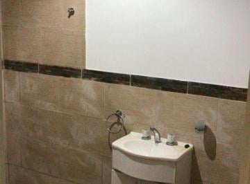 Departamento de 2 ambientes, Lanús · Departamento de 40 m² Aproximados, con 1 Dormitorio en Alquiler en Remedios de Escalada