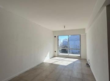 Departamento · 68m² · 3 Ambientes · Departamento - Flores - 3 Ambientes - con Cochera - Super Luminoso.