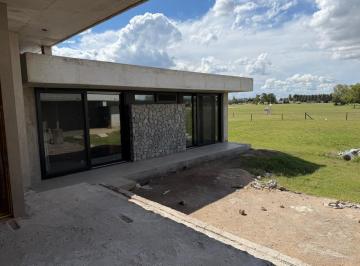 Casa · 300m² · Casa en Construcción 3 Ambientes Terminados