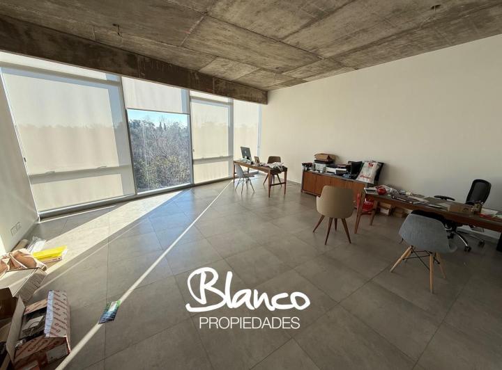 Oficina comercial · 50m² · 1 Cochera