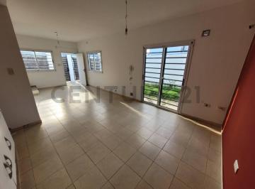 Casa · 69m² · 3 Ambientes · 1 Cochera · Duplex de 2 Dorm. con Cochera en Venta en Ringuelet