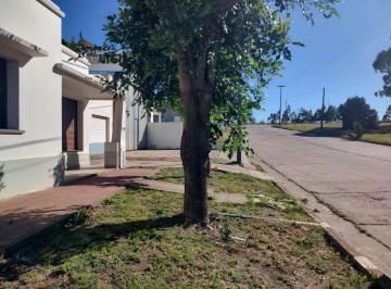 Casa · 160m² · 5 Ambientes · 1 Cochera · Venta de Casa 2 Dorm. Villa Cacique