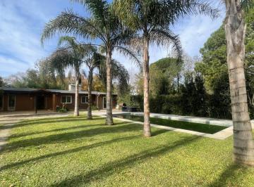 Casa · 163m² · 5 Ambientes · 6 Cocheras · Casa en Venta en Tortuguitas