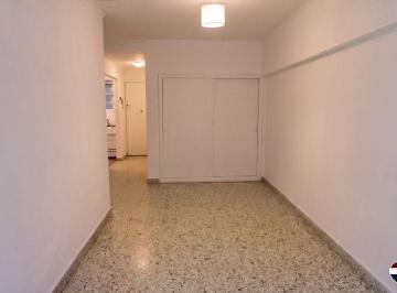Departamento · 37m² · 2 Ambientes · Venta 2 Amb Recoleta con Balcón