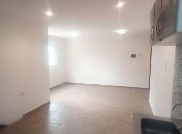 PH de 3 ambientes, Lanús · PH de Aprox. 70 m² con 2 Dorm. en Alquiler en Remedios de Escalada