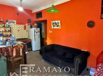 Casa · 44m² · 3 Ambientes · 1 Cochera · Casa 2 Habitaciones, a Pasos de Av 25 de Mayo, Ministro Rivadavia, Venta Ramayo Propiedades