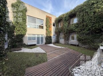 Casa · 734m² · 3 Ambientes · 2 Cocheras · Casa en La Plata