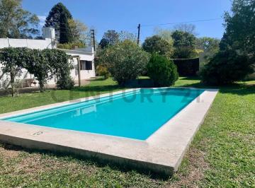 Casa · 269m² · 6 Ambientes · 3 Cocheras · Casa de 4 Dorm. con Pileta en Villa Elisa, La Plata