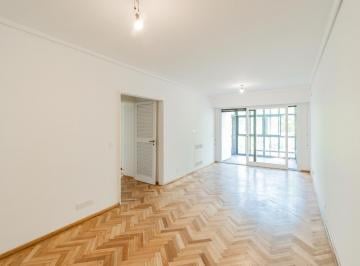 Departamento · 85m² · 3 Ambientes · Departamento de Tres Ambientes. Frente con Balcón. Recoleta