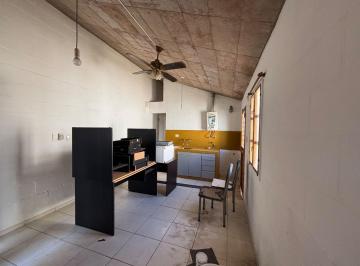 Casa · 99m² · 3 Ambientes · 1 Cochera · Venta de Casa 1 Dormitorio B René Favaloro Sud